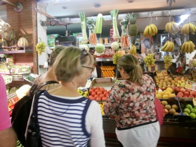 local-fresh-food-market-visit-seville
